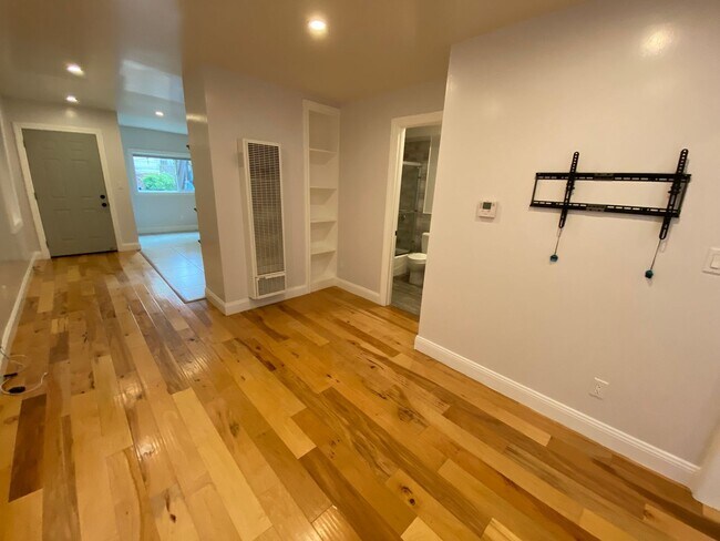 2715 Sutter St in San Francisco, CA - Building Photo - Building Photo