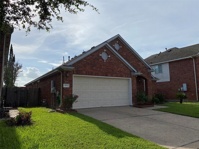 7022 Leaders Crossing Dr in Houston, TX - Building Photo - Building Photo