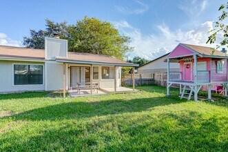 7507 Echo Trail in San Antonio, TX - Building Photo - Building Photo