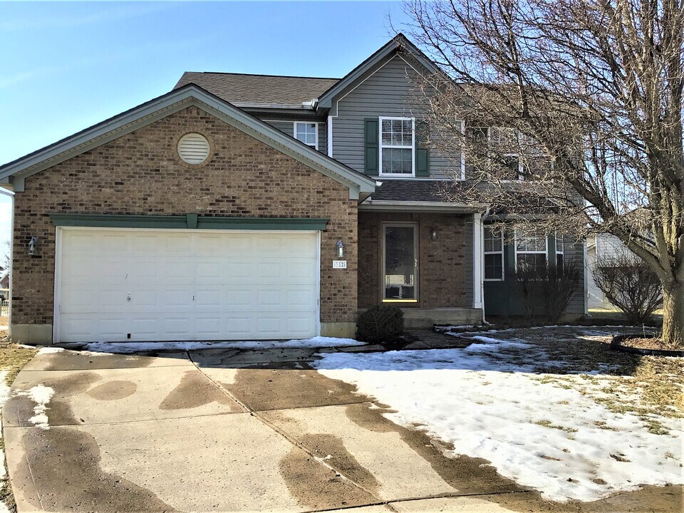 352 Placid Ct in Xenia, OH - Building Photo