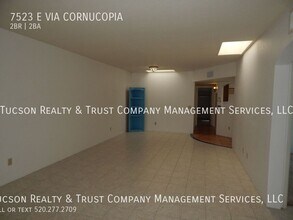 7523 Vía Cornucopia in Tucson, AZ - Building Photo - Building Photo
