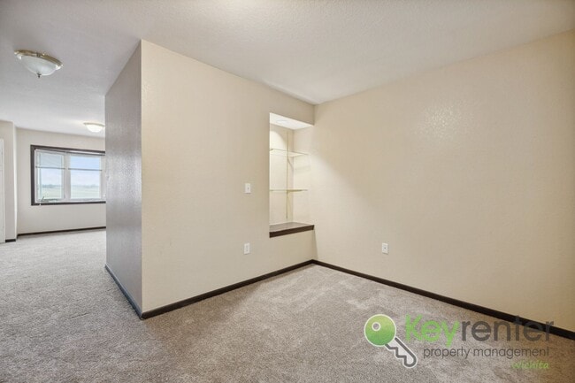 property at 1411 S Douglas Ave