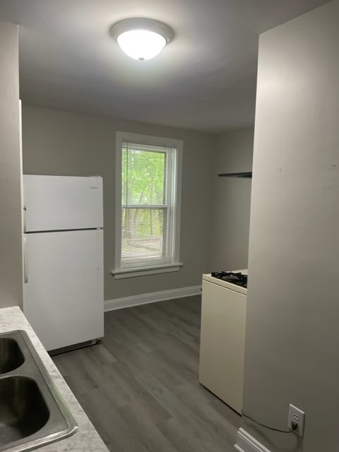 1360 S Arch Ave, Unit 2 in Alliance, OH - Foto de edificio - Building Photo