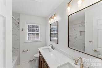 4000 Fieldcrest Rd in Charlotte, NC - Building Photo - Building Photo