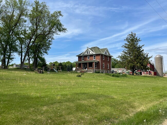 property at W5198 Advance Rd