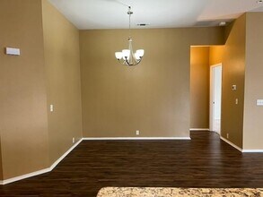 3818 English Oak Dr in Garland, TX - Building Photo - Building Photo