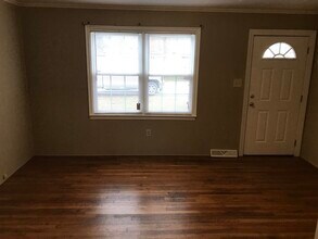 572 Old Bush River Rd, Unit Unit-B in Chapin, SC - Building Photo - Building Photo