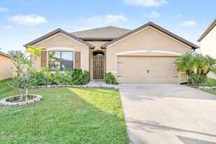 4604 Magenta Isles Dr in Melbourne, FL - Building Photo