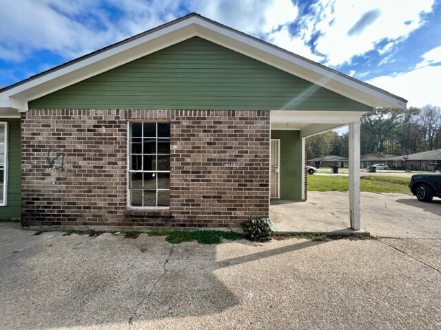 10079 El Scott Ave in Baton Rouge, LA - Building Photo