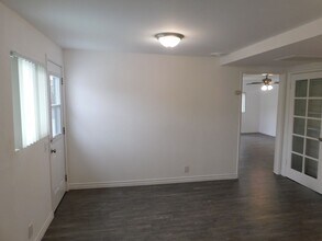 190-192 Albert Pl in Costa Mesa, CA - Building Photo - Building Photo