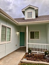 98 E Sedgewick Dr in Meridian, ID - Foto de edificio - Building Photo