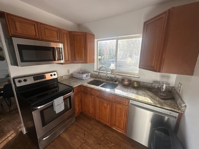 381 S Cobble Ct in Mount Dora, FL - Building Photo - Building Photo