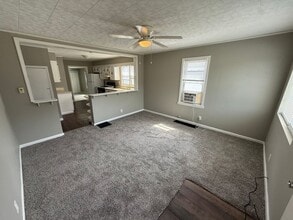 706 N Market St in Hoopeston, IL - Building Photo - Building Photo