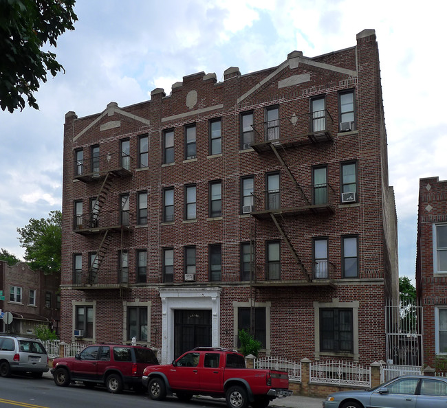 Evelyn Court in Brooklyn, NY - Building Photo - Building Photo