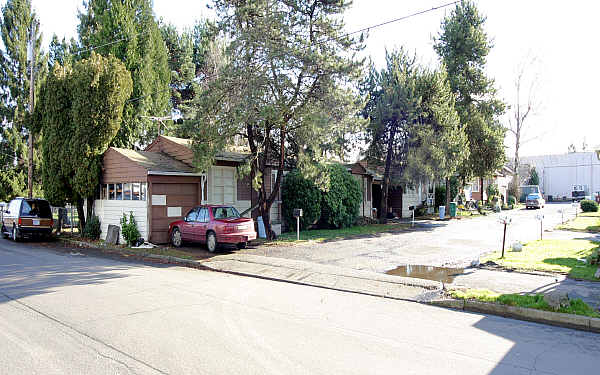 4344 NE Jarrett St in Portland, OR - Building Photo - Building Photo