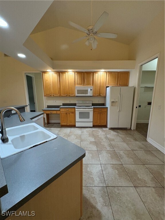 420 SE 13th Pl in Cape Coral, FL - Foto de edificio - Building Photo