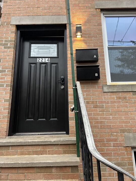 2214 S 17th St in Philadelphia, PA - Building Photo