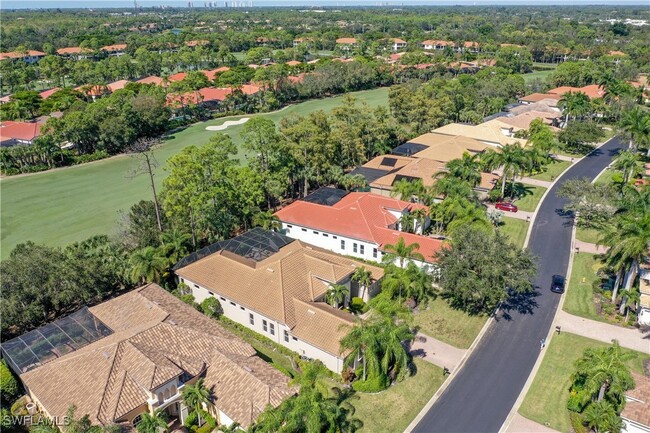 28611 Via D Arezzo Dr in Bonita Springs, FL - Foto de edificio - Building Photo