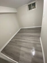 35 Amberley Dr in Toronto, ON - Building Photo - Building Photo