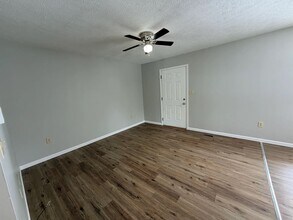 8395 Shell Ln NW in Ramsey, IN - Foto de edificio - Building Photo