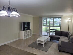 14723 Cumberland Dr, Unit Cumberland in Delray Beach, FL - Foto de edificio - Building Photo