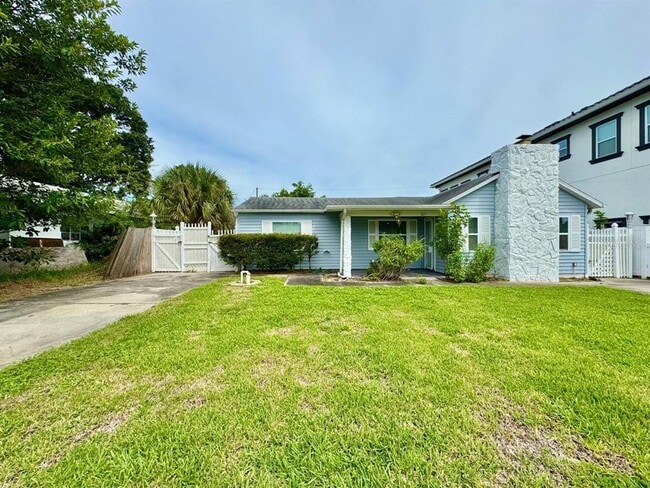621 85th Ave N in St. Petersburg, FL - Building Photo - Building Photo