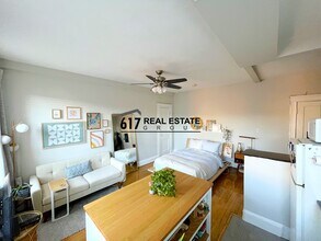 1185 Commonwealth Ave, Unit 115 in Boston, MA - Building Photo - Building Photo