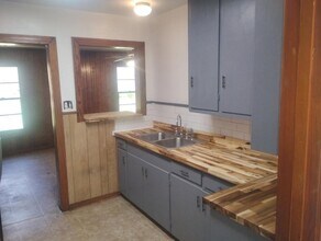 216 E Morris St in Jasper, TX - Foto de edificio - Building Photo