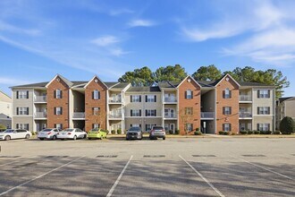 625 Marshtree Ln in Fayetteville, NC - Building Photo - Building Photo