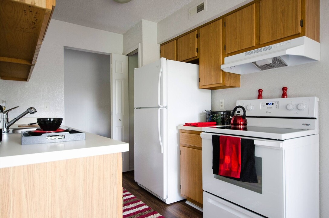 Merriman Woods Apartments in Livonia, MI - Foto de edificio