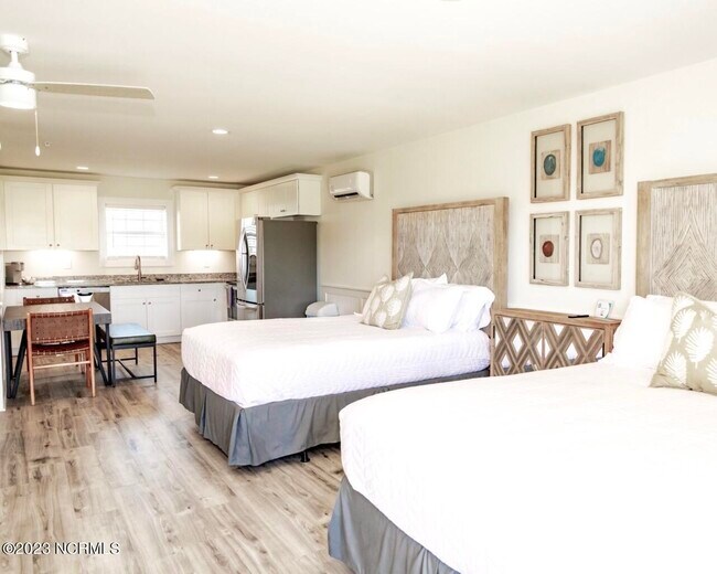 605 N Topsail Dr, Unit 305 in Surf City, NC - Building Photo - Building Photo