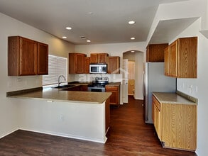 5561 N Lisbon St in Denver, CO - Building Photo - Building Photo