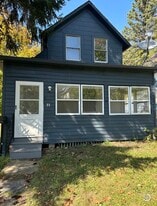 37 Magnolia Ave in Bedford, OH - Building Photo