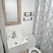 220 Gumlog Dr in Lavonia, GA - Building Photo - Building Photo