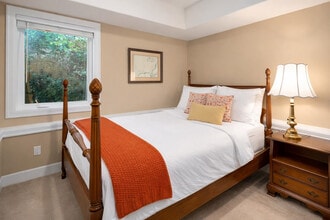 2717 E Yesler Wy, Unit SI ID1035856P in Seattle, WA - Foto de edificio - Building Photo