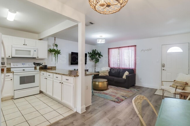 1664 Beach Blvd in Biloxi, MS - Building Photo - Building Photo