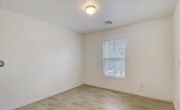 8819 W Peace Treaty Ave in Las Vegas, NV - Building Photo - Building Photo