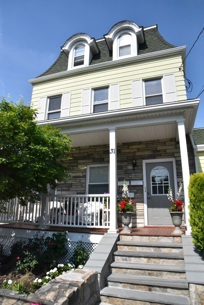 31 Storm St, Unit GRDN