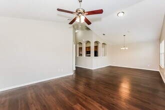 926 Hannah Way in Dallas, TX - Building Photo - Building Photo