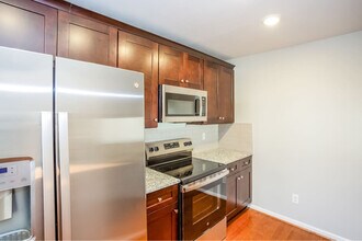 313 Athens Hills Pl in Kannapolis, NC - Foto de edificio - Building Photo