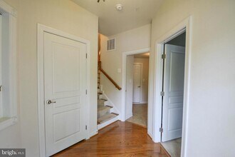 10561 Old Ellicott Cir in Ellicott City, MD - Building Photo - Building Photo