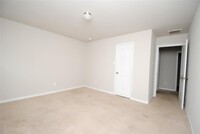 10339 Admirable Path photo'