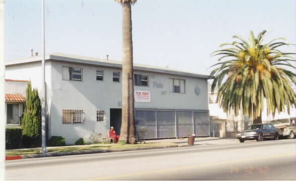 The Patio in Los Angeles, CA - Building Photo