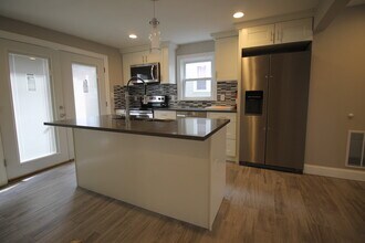 6 Nonantum St in Newton, MA - Building Photo - Building Photo