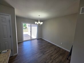318 Countryshire Dr in Lake St. Louis, MO - Building Photo - Building Photo