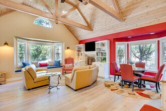 5700 Winding Way in Auburn, CA - Building Photo - Building Photo