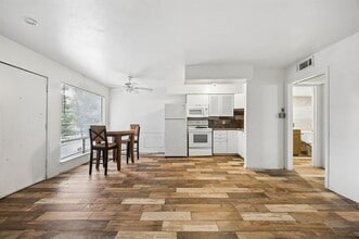 5001 Bowser Ave in Dallas, TX - Building Photo - Building Photo