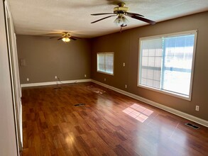 1004 Hester St in Jonesboro, AR - Building Photo - Building Photo