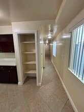 9017 Avalon Blvd in Los Angeles, CA - Foto de edificio - Building Photo