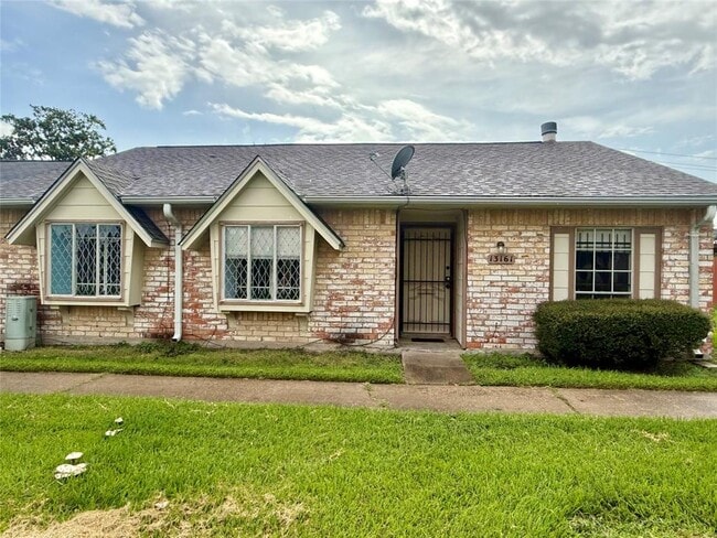 property at 13161 Clarewood Dr